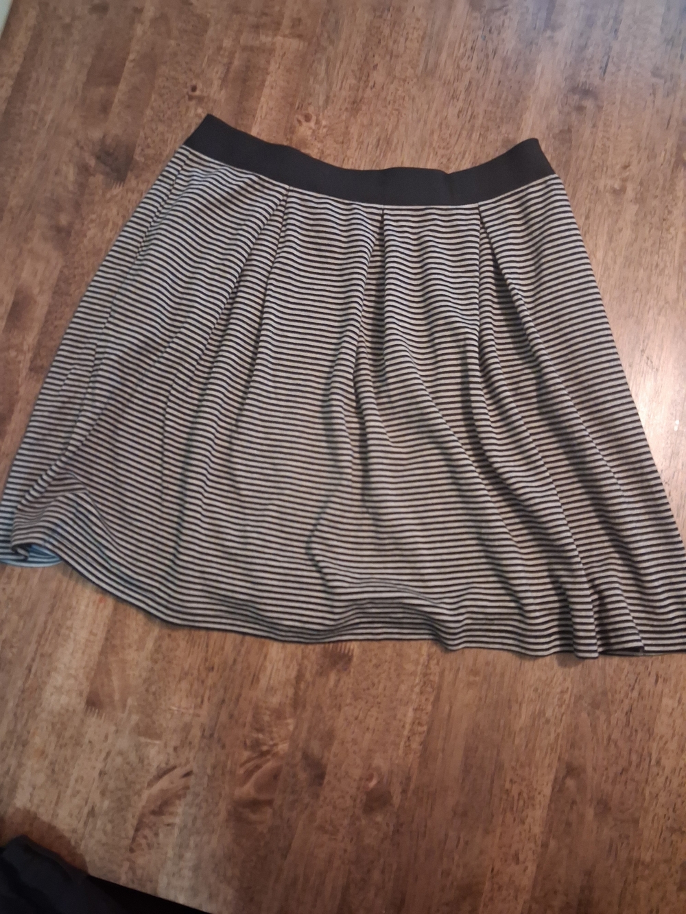 Max Studio NWT Y2k Black and Cream Striped Skater Skirt L